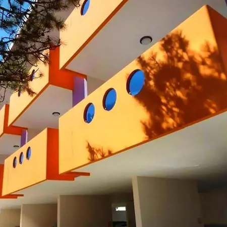 Flat In A With Shared Pool Apartman