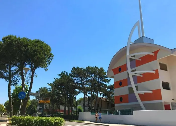 Flat In A With Shared Pool Apartman Bibione