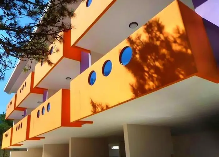 Flat In A With Shared Pool Apartman